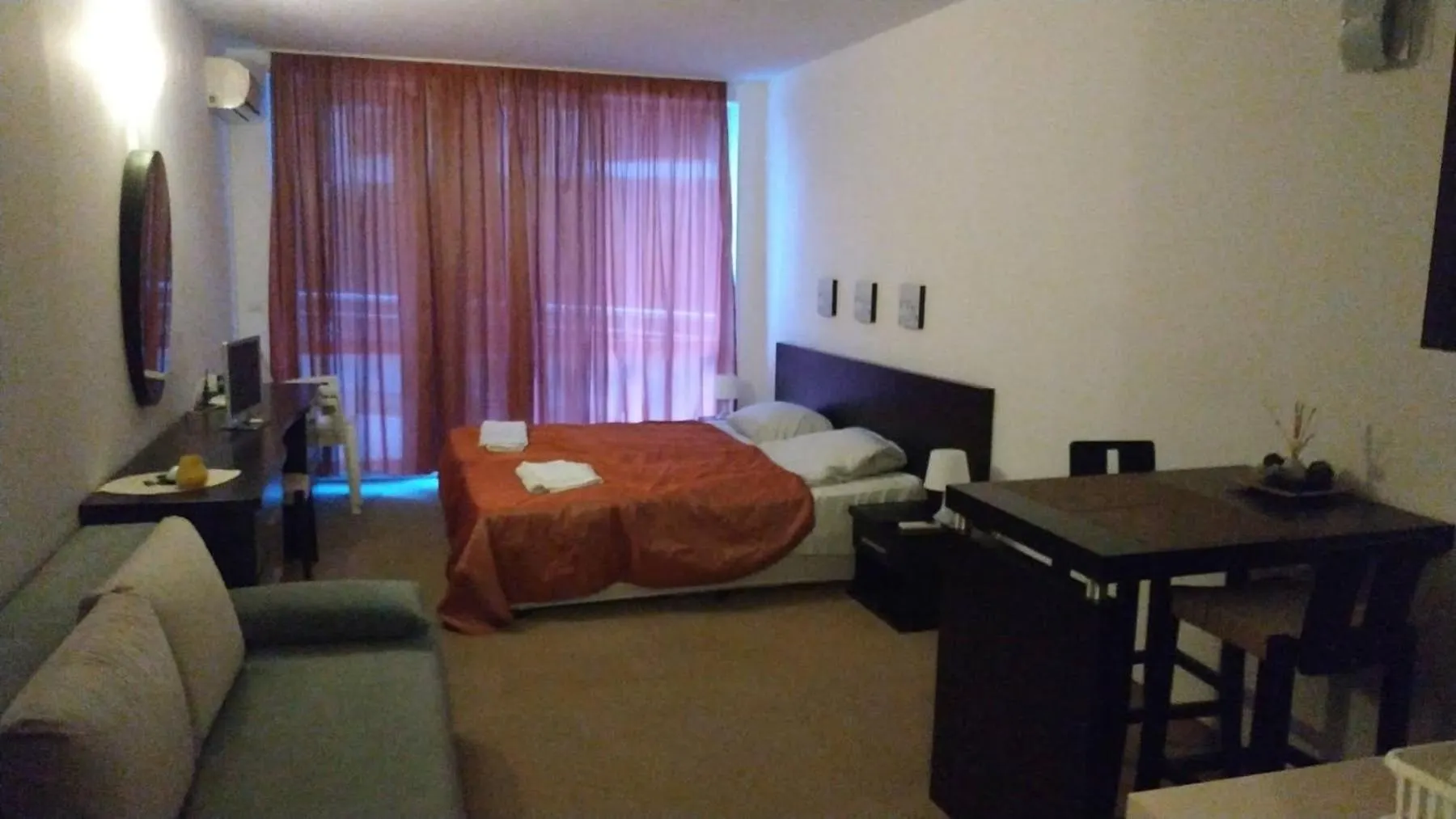 Sunny Apartment Relax & Spa Burgas City 0*,  Bulharsko